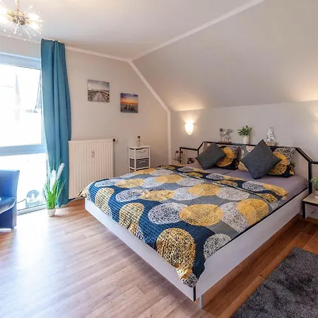 아파트 Ferienwohnung-30-strandhaus-moenchgut-endloser-sandstrand-und-das-weite-meer 로베