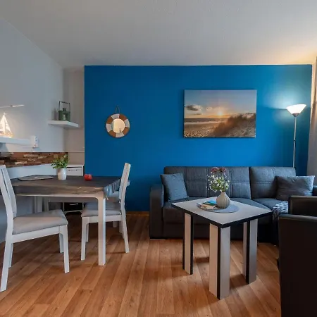 Ferienwohnung-30-strandhaus-moenchgut-endloser-sandstrand-und-das-weite-meer