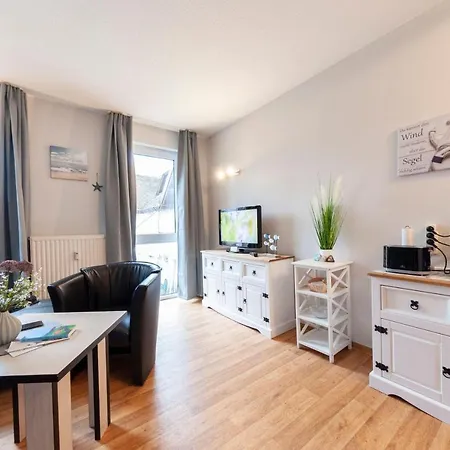 Ferienwohnung-30-strandhaus-moenchgut-endloser-sandstrand-und-das-weite-meer 로베